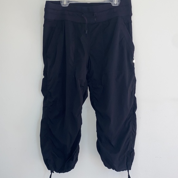 Lululemon Lulu Dance Studio Cropped Pants size 6 - Picture 2 of 6